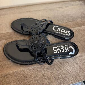 Sam Edelman Circus Canyon Black Patent Leather Flip flop Sandals 7.5 shoes